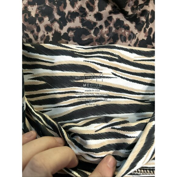 Women’s M Leggings Bundle 3 Animal Print Yoga Pants DIY Define Your Inspiration - Picture 3 of 7